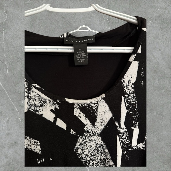 NWOT Grace Elements Monochrome Abstract Top - Picture 2 of 3